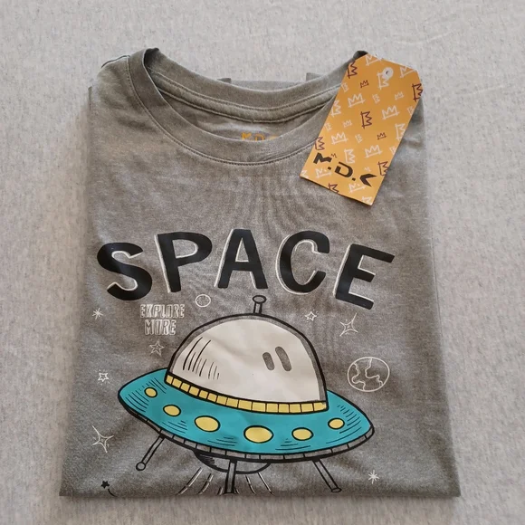 New Boy's Todler Space T-Shirt- Size 6-7 - Picture 4 of 7